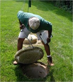 lifting a septic tank cover