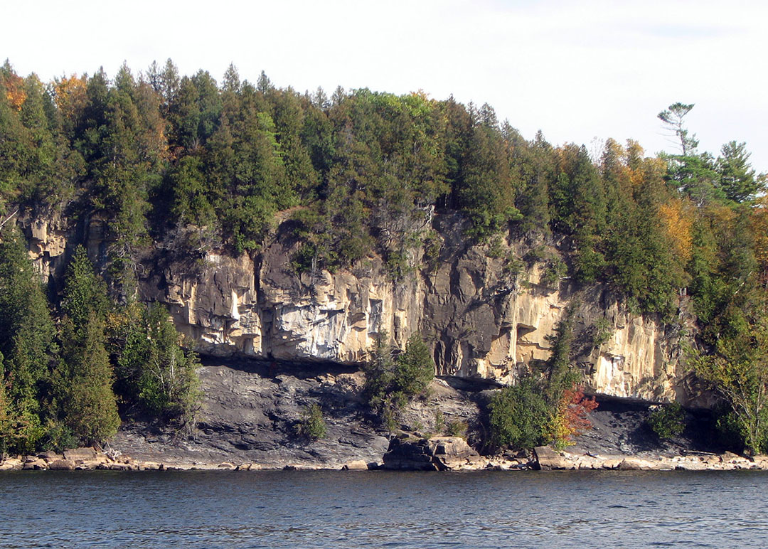 Champlain thrust fault at Lone Rock Point